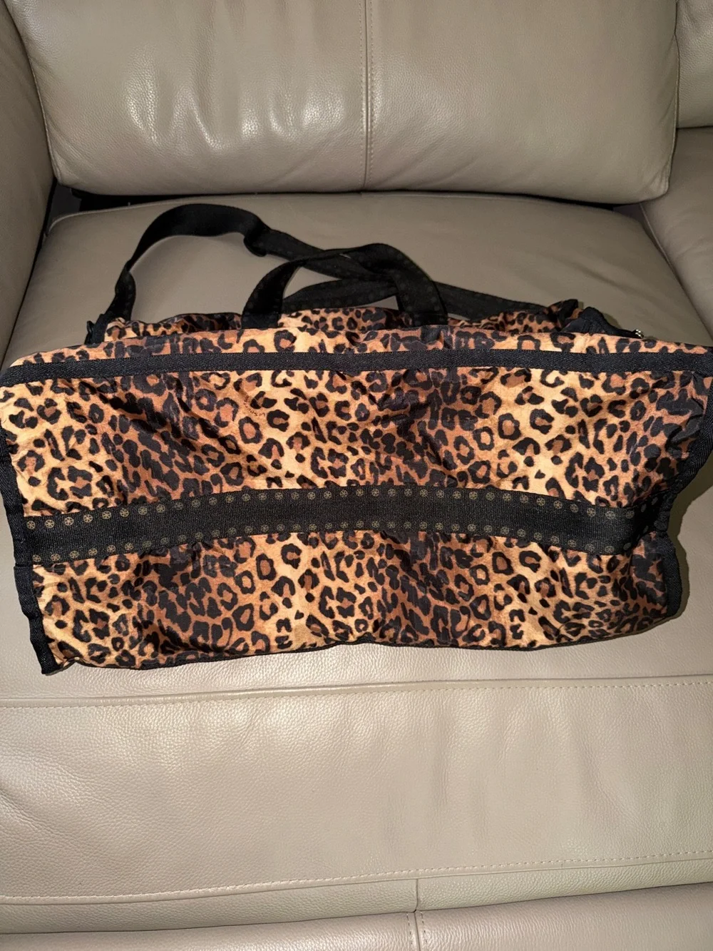 LESPORTSAC Leopard Print Black/Brown Weekender Duffel Bag ShoulderStrap Zippered - Picture 8 of 16